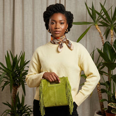 Zoe - Borsa a Mano in Camoscio con Frange e Tracolla Regolabile – Made in Italy